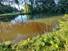 Bluswater in de Gekanaliseerde Hollandsche IJssel