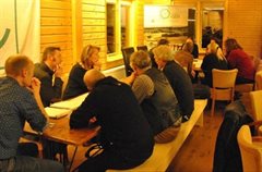 Intensief overleg aan de thematafels over voedsel en educatie op het Streekplatform Kromme Rijnstreek.