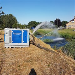 Vervuild water in sloot Wayensedijk IMG-20180703-WA0004